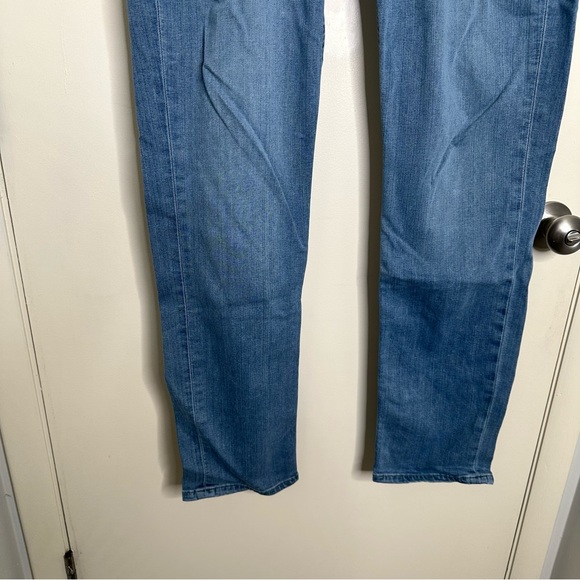 Paige Transcend Lennox Slim Fit Jeans in Liam Light Wash - Picture 4 of 9